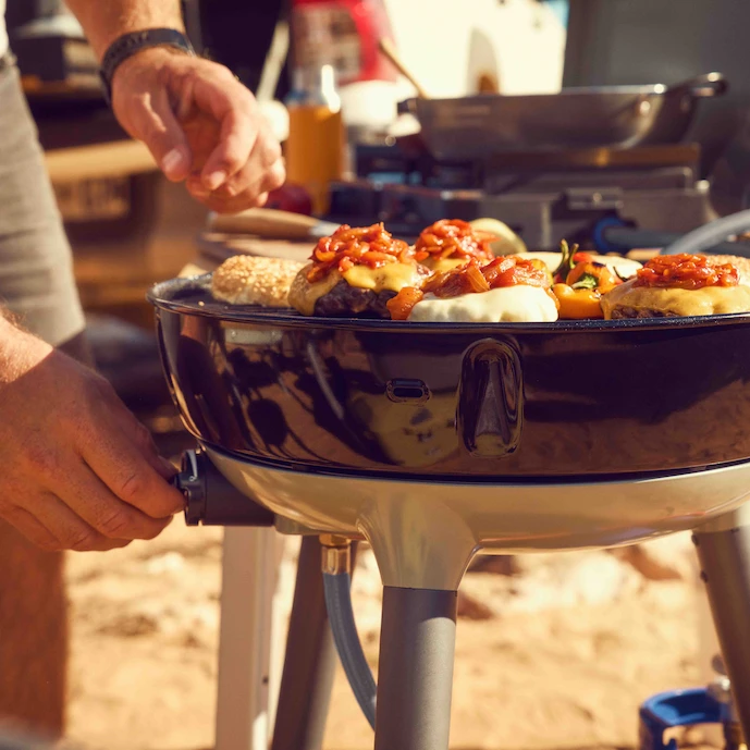 cadac-carri-chef-40---gas-campinggrill-mit-gefüllter-pfanne